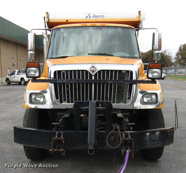 image for item DE5905 2005 International 7400 dump truck