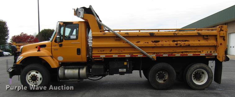 image for item DE5905 2005 International 7400 dump truck