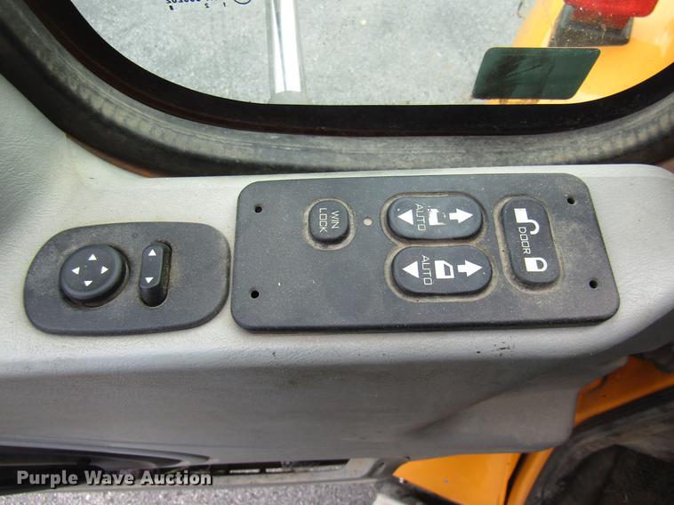 image for item DE5905 2005 International 7400 dump truck