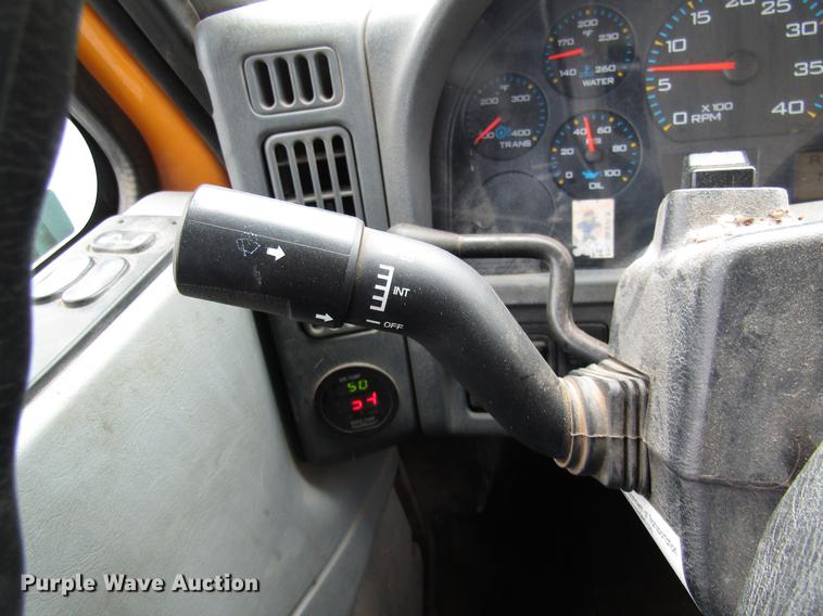 image for item DE5905 2005 International 7400 dump truck