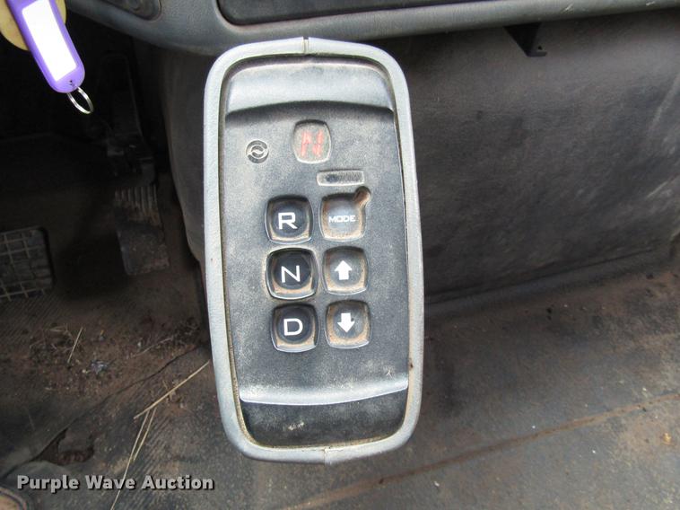 image for item DE5905 2005 International 7400 dump truck