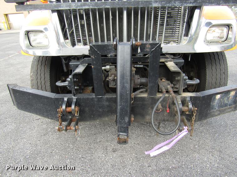 image for item DE5905 2005 International 7400 dump truck