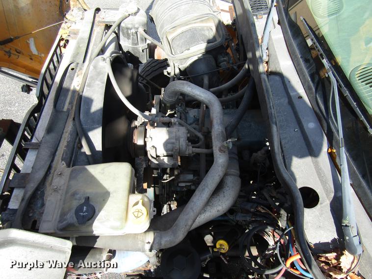 image for item DE5906 2002 International 7400 dump truck