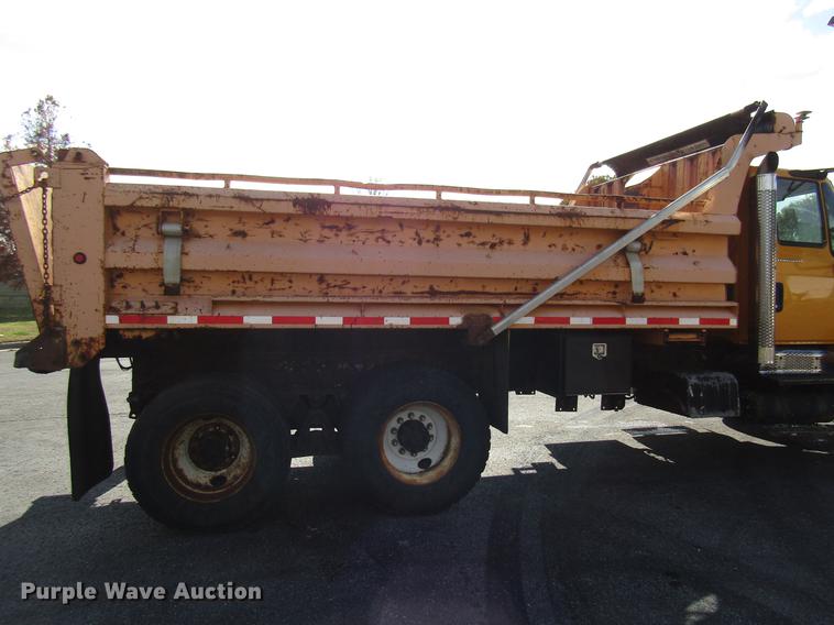 image for item DE5906 2002 International 7400 dump truck