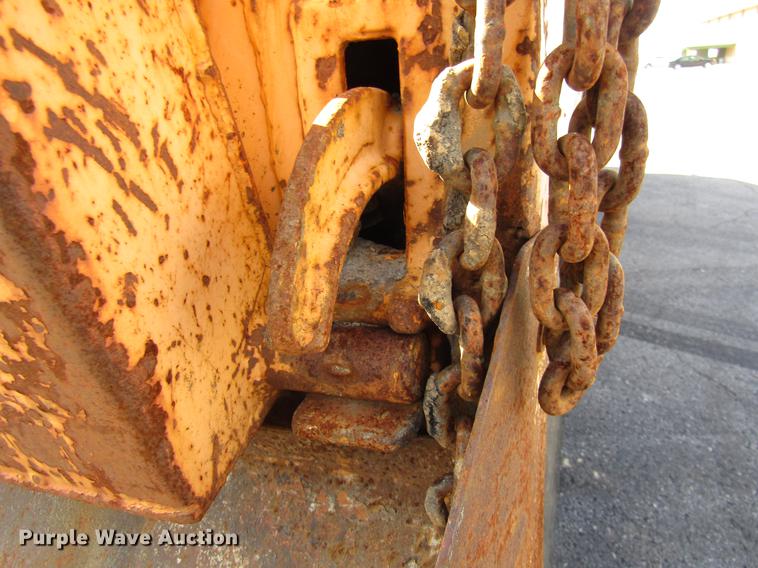 image for item DE5906 2002 International 7400 dump truck