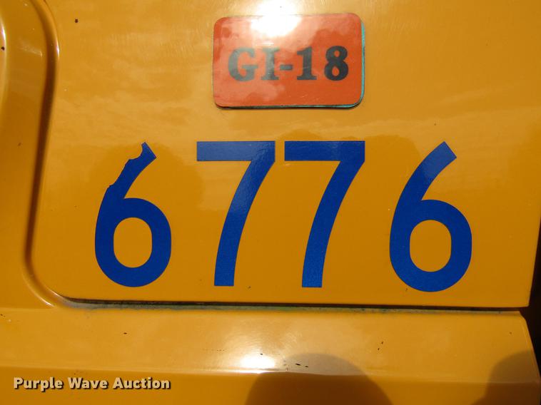 image for item DE5906 2002 International 7400 dump truck