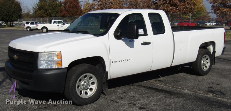 image for item DE5907 2007 Chevrolet Silverado 1500 Ext. Cab pickup truck
