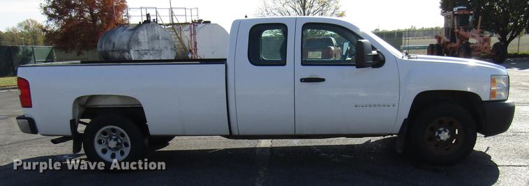 image for item DE5907 2007 Chevrolet Silverado 1500 Ext. Cab pickup truck