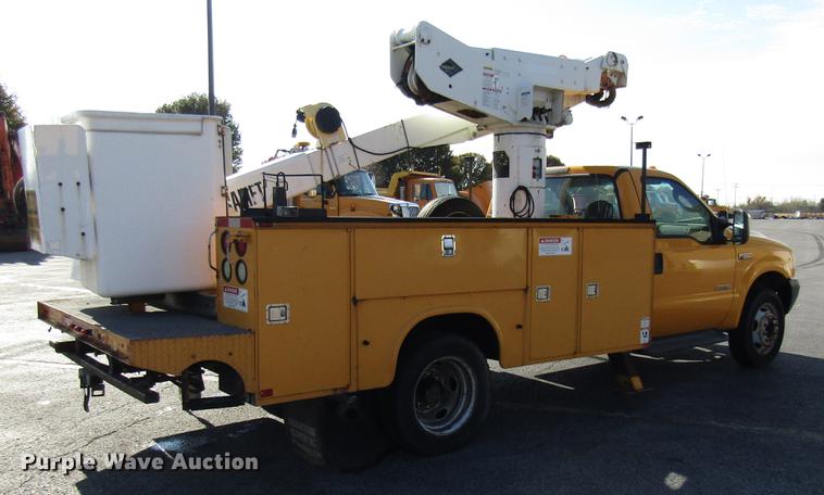 image for item DE5908 2004 Ford F550 bucket truck
