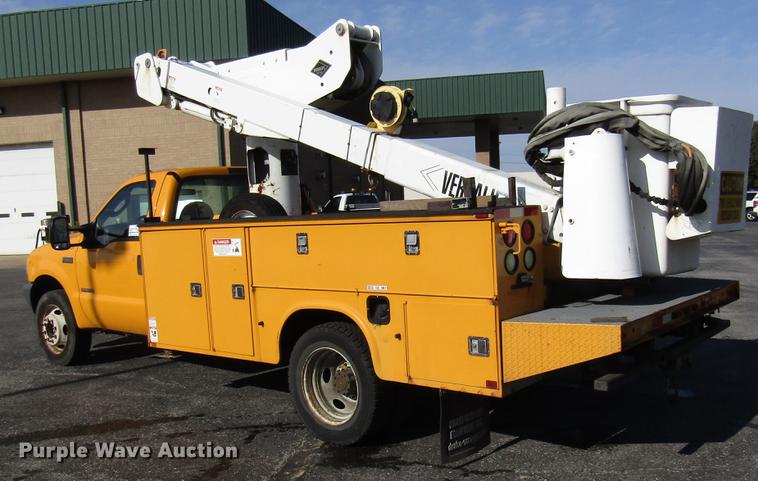 image for item DE5908 2004 Ford F550 bucket truck
