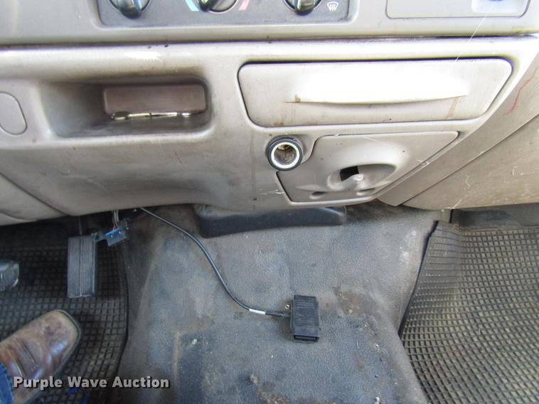 image for item DE5908 2004 Ford F550 bucket truck