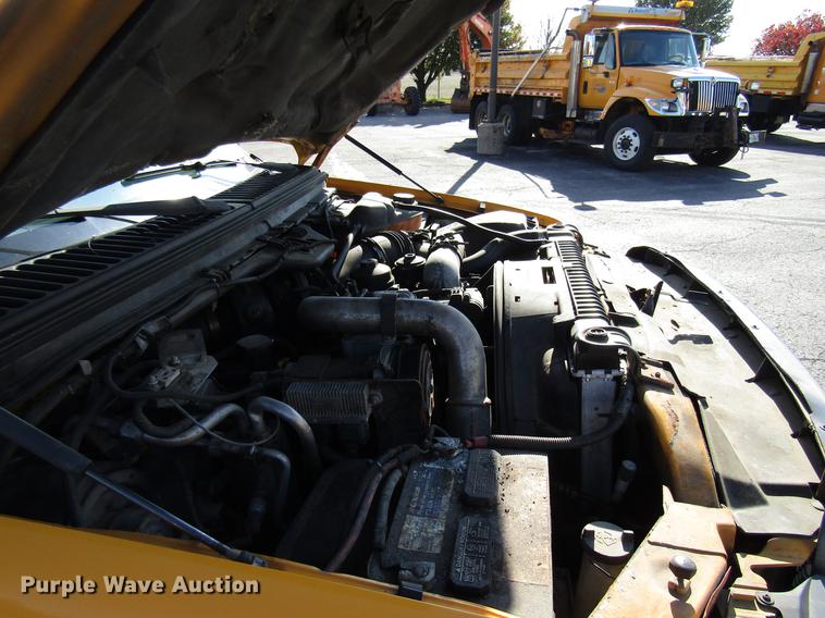 image for item DE5908 2004 Ford F550 bucket truck