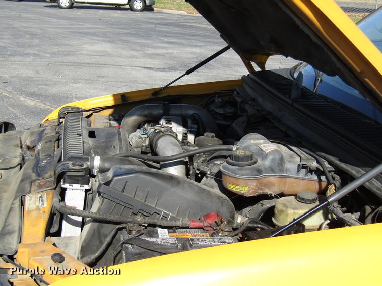 image for item DE5908 2004 Ford F550 bucket truck