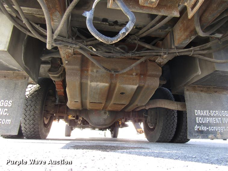 image for item DE5908 2004 Ford F550 bucket truck