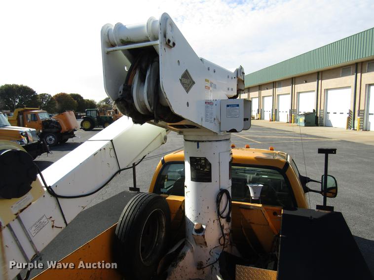 image for item DE5908 2004 Ford F550 bucket truck