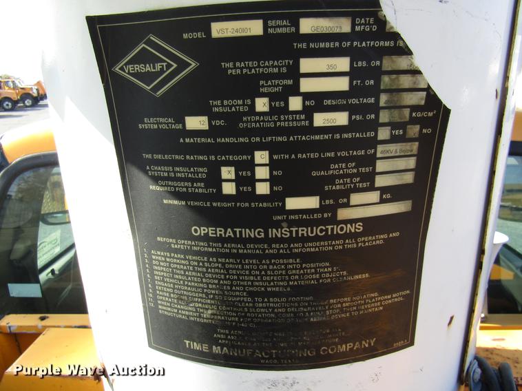 image for item DE5908 2004 Ford F550 bucket truck