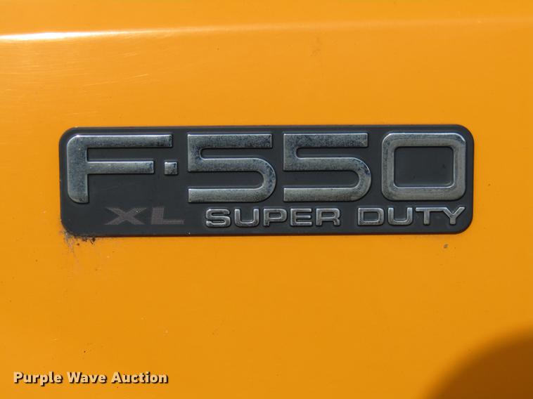 image for item DE5908 2004 Ford F550 bucket truck