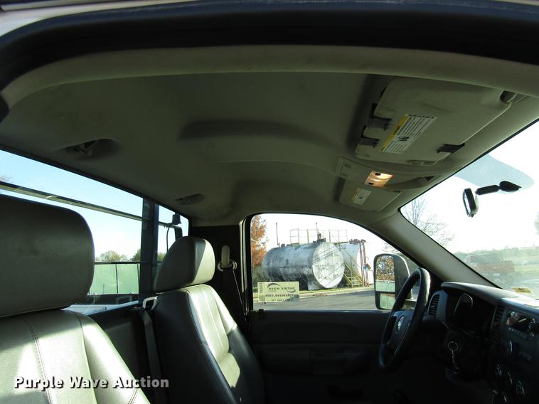 image for item DE5913 2007 Chevrolet Silverado 1500 pickup truck