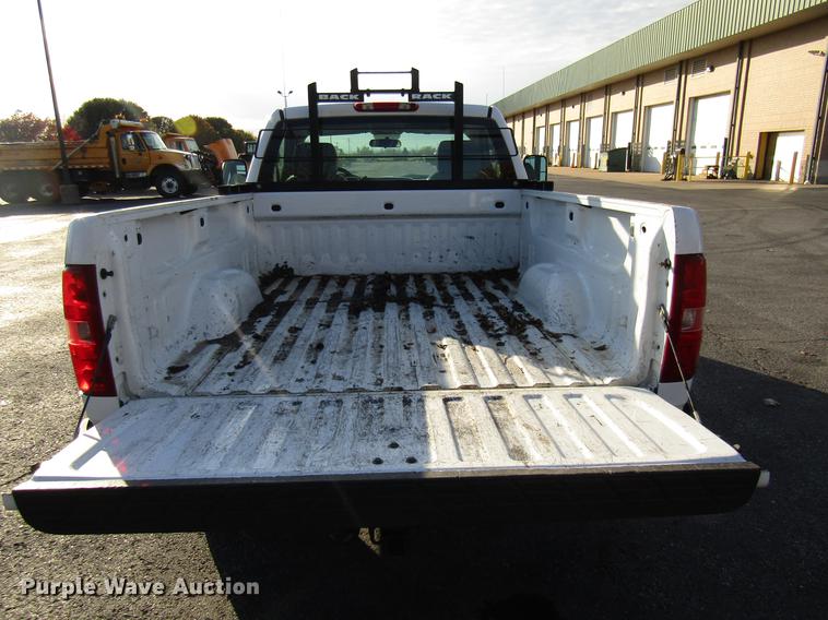 image for item DE5913 2007 Chevrolet Silverado 1500 pickup truck