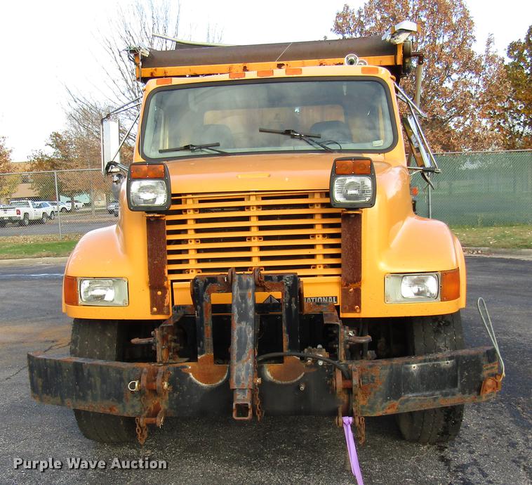 image for item DE5914 2002 International 4900 dump truck