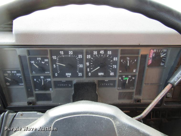 image for item DE5914 2002 International 4900 dump truck