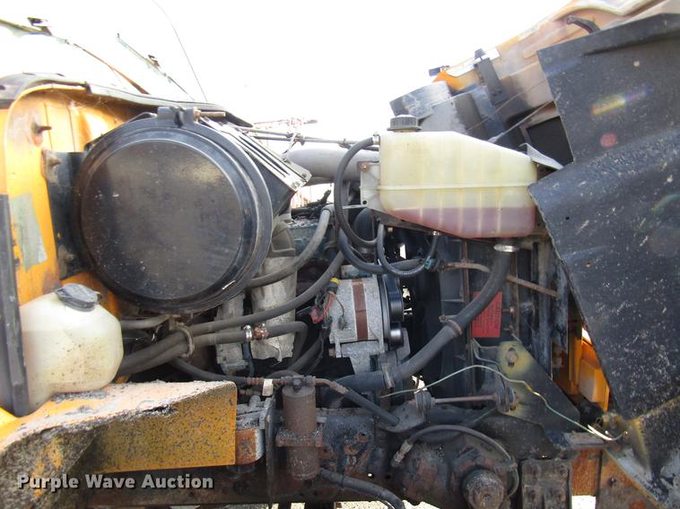 image for item DE5914 2002 International 4900 dump truck