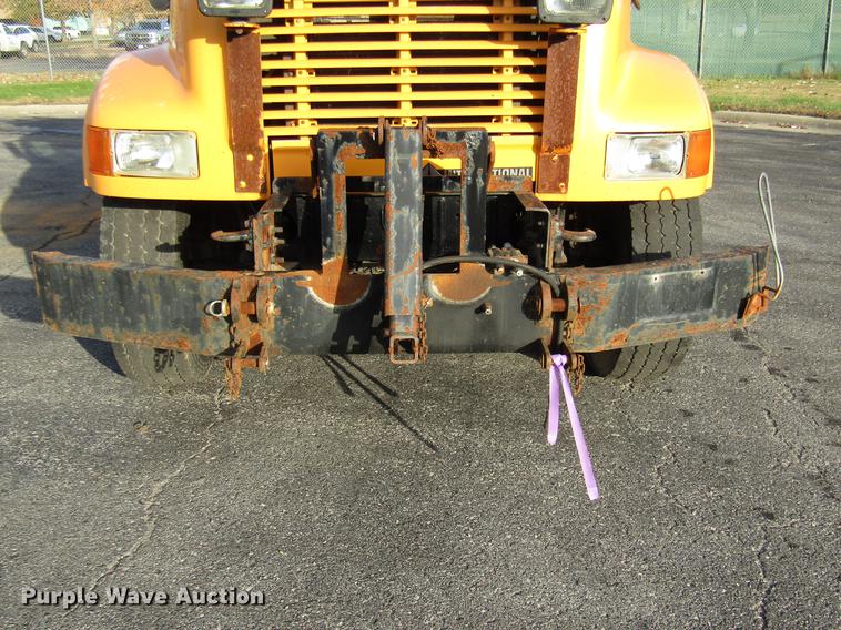 image for item DE5914 2002 International 4900 dump truck