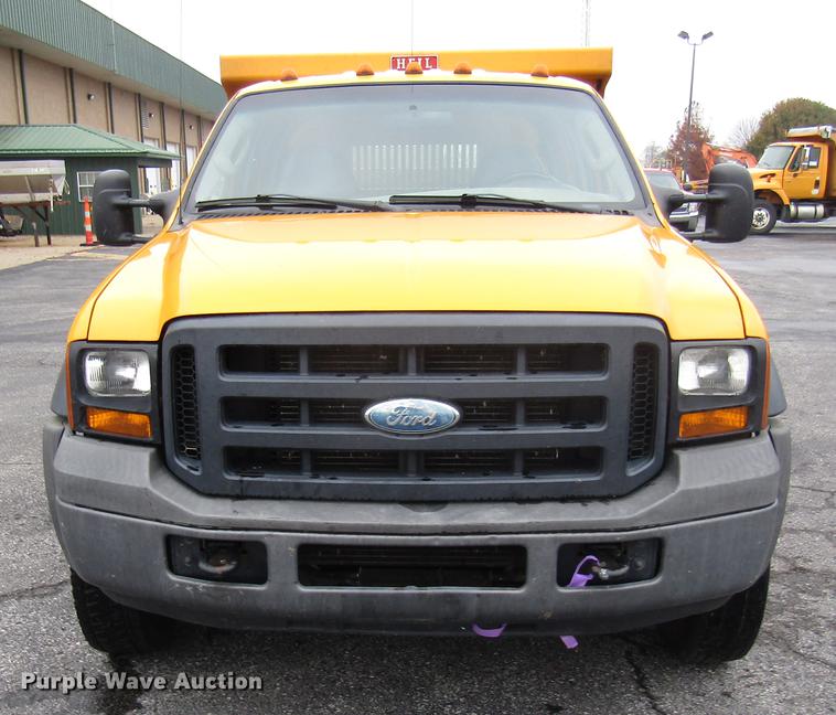 image for item DE5916 2006 Ford F450 Super Duty Crew Cab dump truck