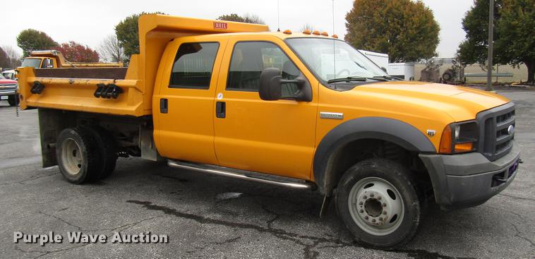 image for item DE5916 2006 Ford F450 Super Duty Crew Cab dump truck