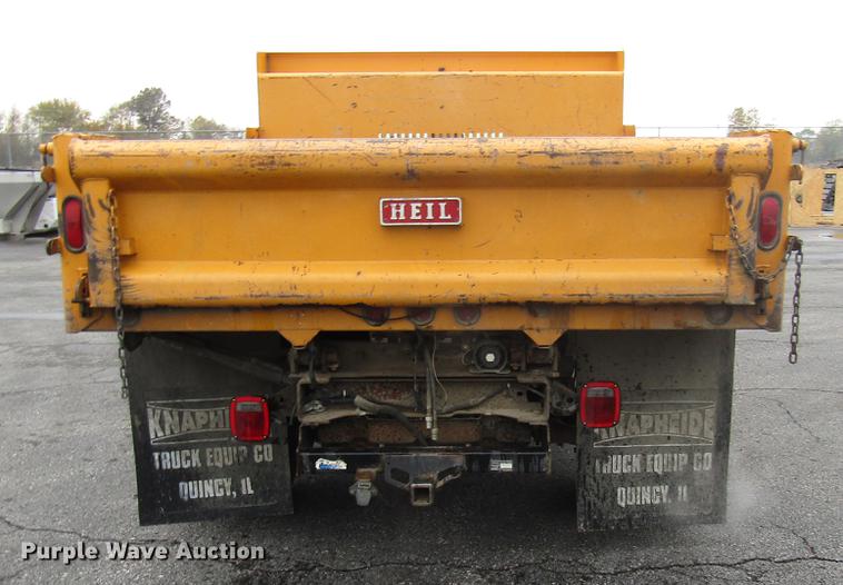 image for item DE5916 2006 Ford F450 Super Duty Crew Cab dump truck