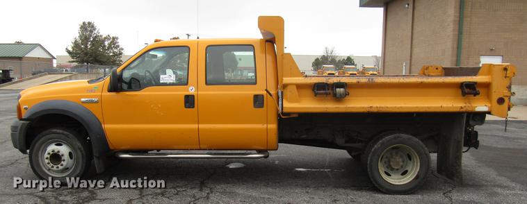 image for item DE5916 2006 Ford F450 Super Duty Crew Cab dump truck
