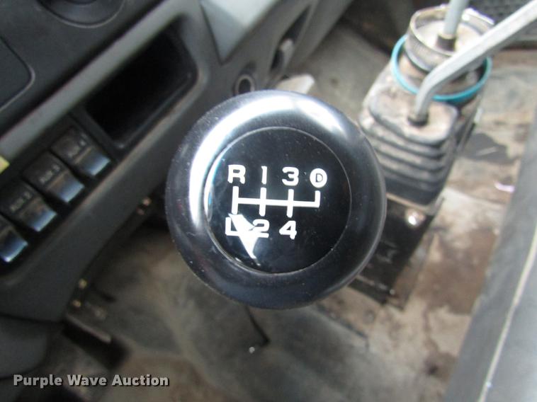 image for item DE5916 2006 Ford F450 Super Duty Crew Cab dump truck