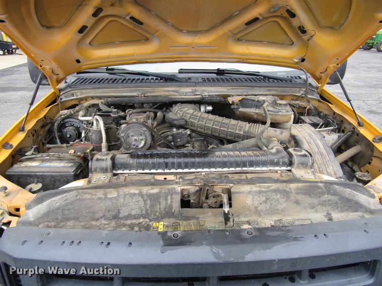 image for item DE5916 2006 Ford F450 Super Duty Crew Cab dump truck