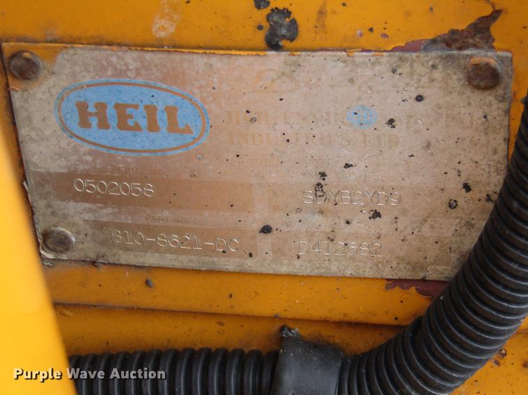 image for item DE5916 2006 Ford F450 Super Duty Crew Cab dump truck