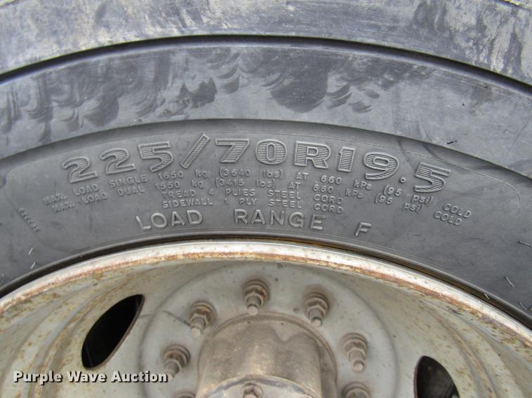 image for item DE5916 2006 Ford F450 Super Duty Crew Cab dump truck