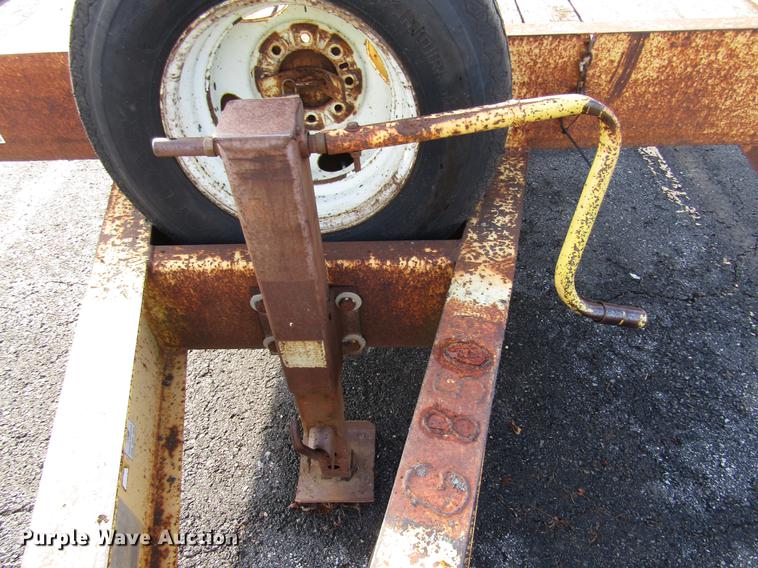 image for item DE5917 1997 Towmaster CC-20 equipment trailer