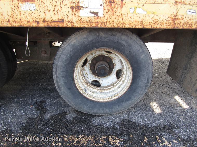 image for item DE5917 1997 Towmaster CC-20 equipment trailer