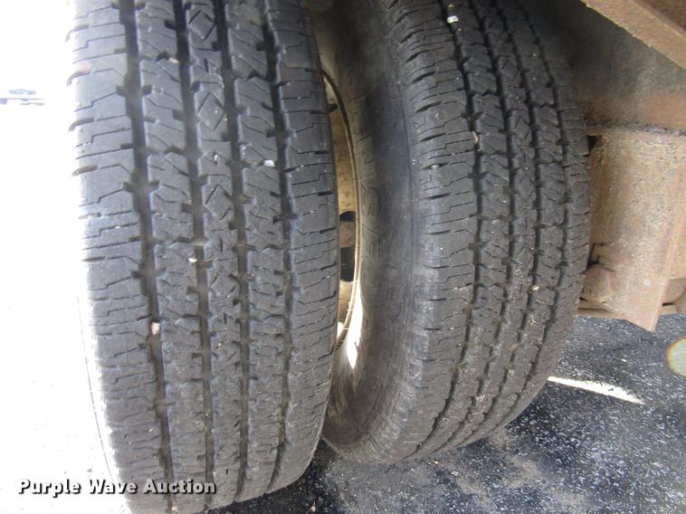 image for item DE5917 1997 Towmaster CC-20 equipment trailer