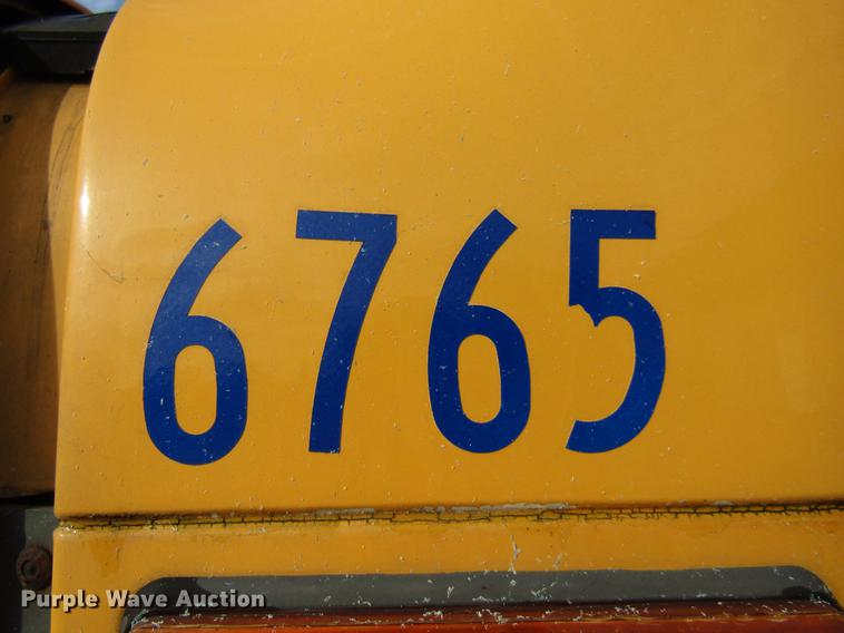 image for item DE5919 2002 International dump truck