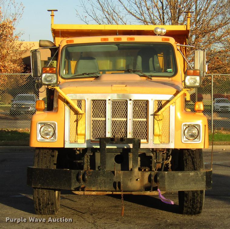 image for item DE5920 2002 International 2554 dump truck