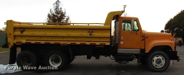 image for item DE5920 2002 International 2554 dump truck