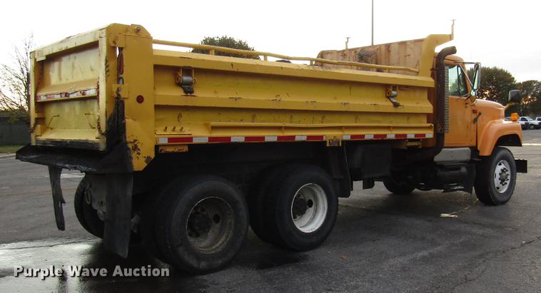 image for item DE5920 2002 International 2554 dump truck