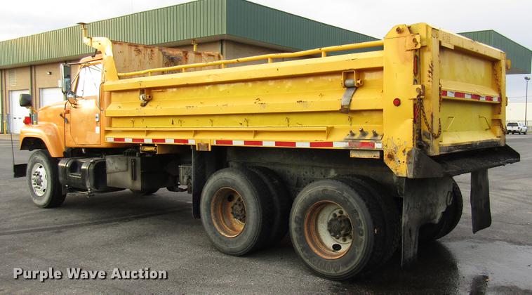 image for item DE5920 2002 International 2554 dump truck