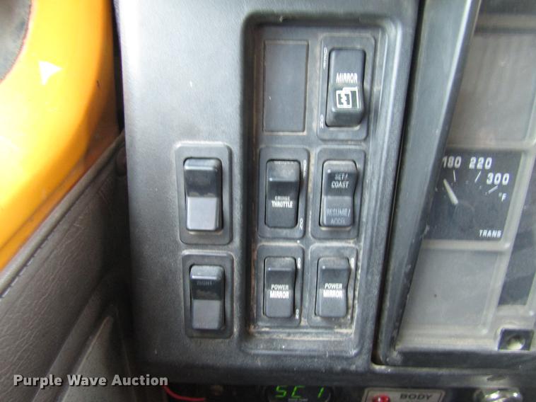 image for item DE5920 2002 International 2554 dump truck