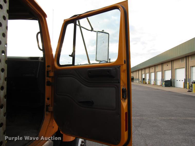 image for item DE5920 2002 International 2554 dump truck