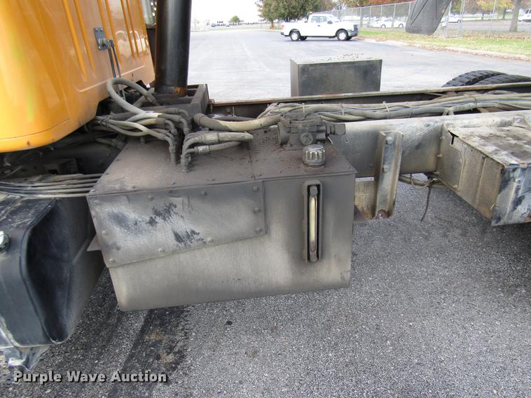 image for item DE5920 2002 International 2554 dump truck