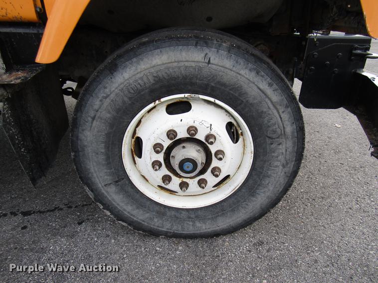 image for item DE5920 2002 International 2554 dump truck