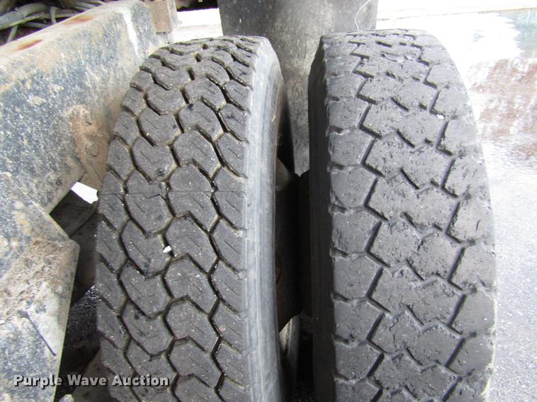 image for item DE5920 2002 International 2554 dump truck