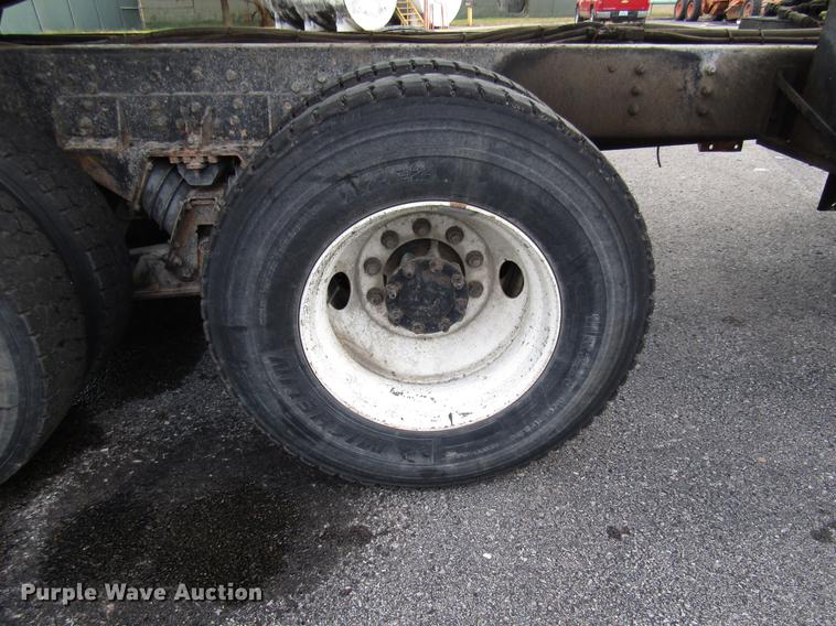 image for item DE5920 2002 International 2554 dump truck