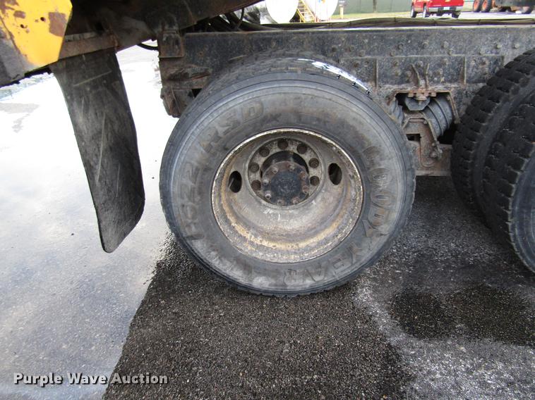 image for item DE5920 2002 International 2554 dump truck